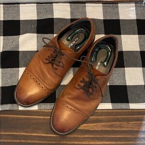 Nunn Bush leather dress shoes 8 brown